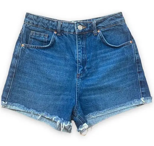 Topshop  Moto Girlfriend Shorts Medium Wash Cutoff Denim Frayed Hem High Waisted