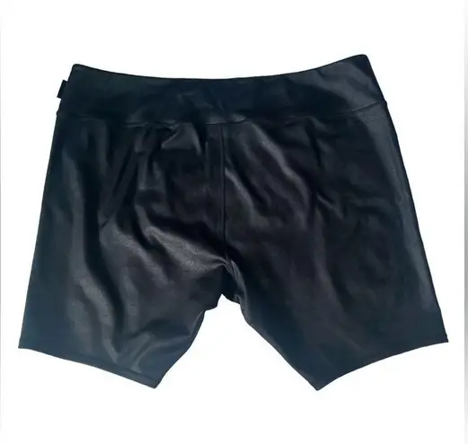 Star Wars Disney Parks Black Shimmer Spandex Shorts Size 1X