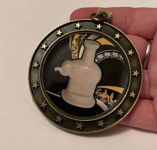 NWOT CHESS game pendant for Necklace by Crown Awards Crown Trophy