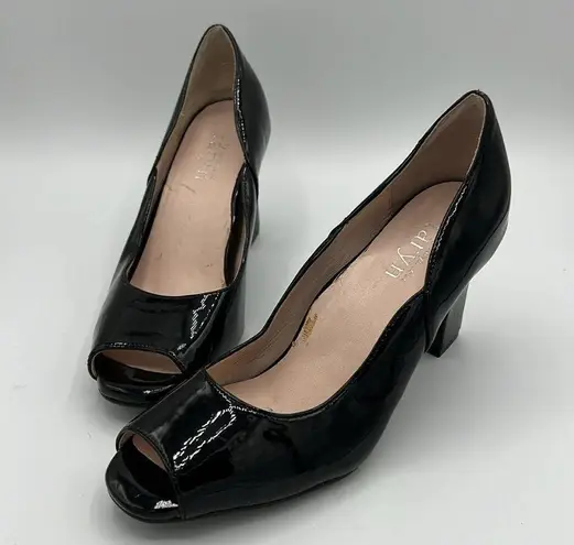 Taryn Rose  ‘Fierce’ Peep-Toe Mid-Heel Pump in Black Patent Leather Size 6 B37