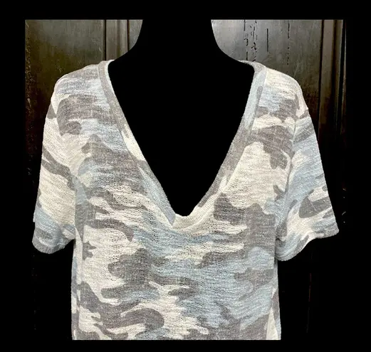 Cherish shades of gray camouflage shortsleeved blouse XL