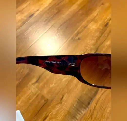 New! Women’s Oversized Sunglasses With Rhinestones.