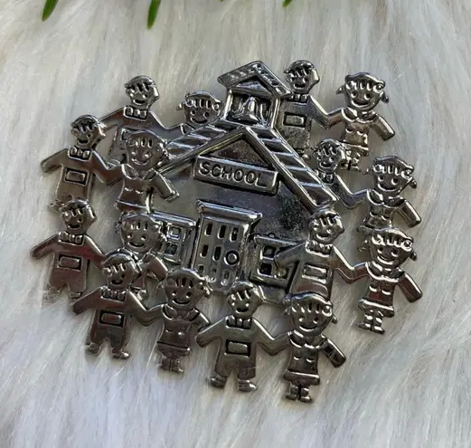 Vintage best teacher brooch/pendant