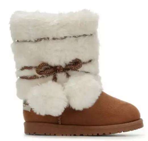 Makalu 8 Cozy Land Fur Boots In BLACK Straps & Ball Style