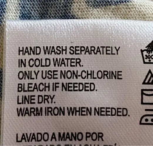 Patrons of Peace blue and ecru tropical style smocked crop top. Size Medium. EUC