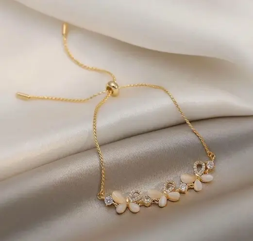 18K Gold Plated Adjustable Crystal Butterfly Charm Bracelet for Women