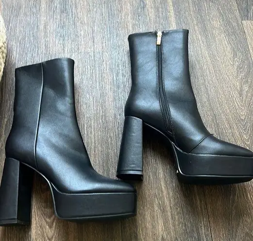 Billini Olsana Heeled Boot Size 9 - Image 1