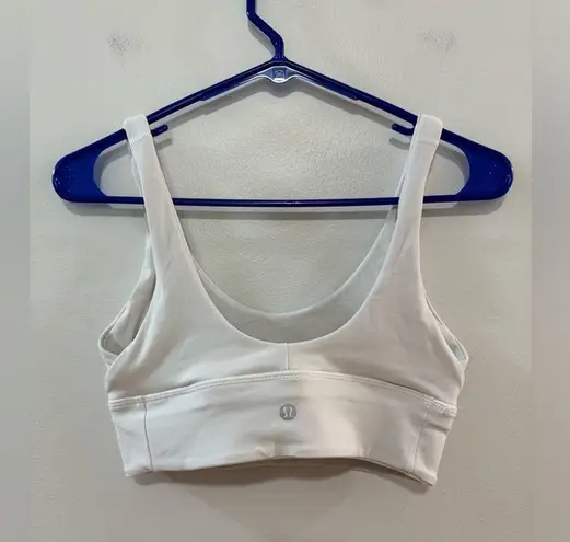 Lululemon Pre-Owned Size 6  White Sports Bra