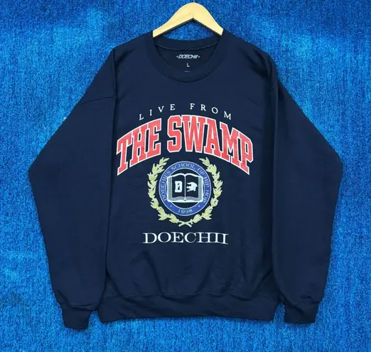 Doechii “Live From the Swamp” Tour Graphic Crewneck Sweater Size Large