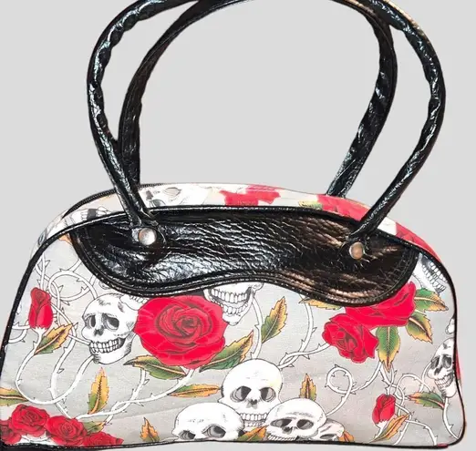 Skull and roses cute carryall bag! Pre loved Gray