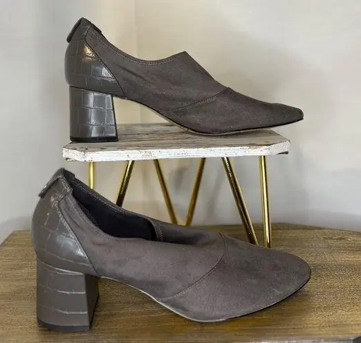 Bella Vita Gray Heels Elegant Design Size 12M