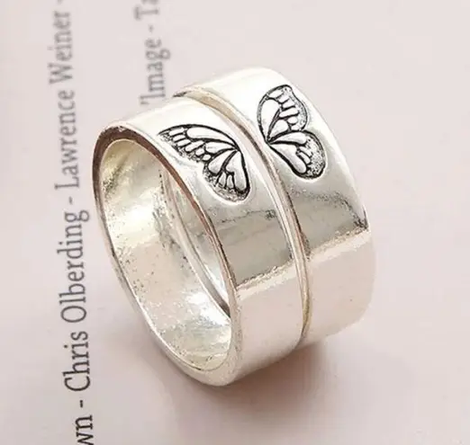 2 piece matching butterfly rings Silver
