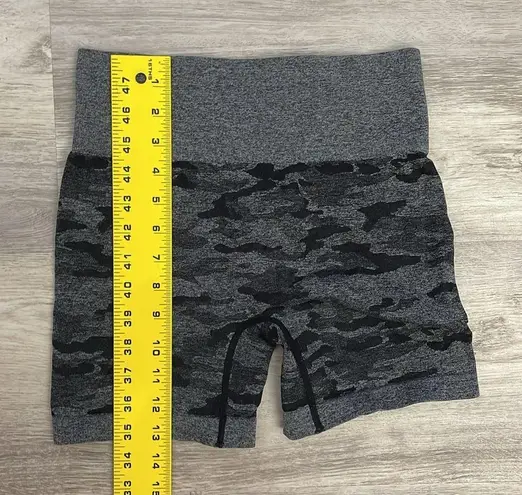 Black & Gray Camouflage Print High Waist Biker Shorts Size Small