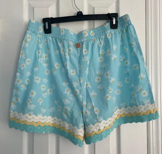 Simply Southern Light Blue Flower Print Ricrac Shorts Size XL NWT