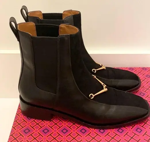 Tory Burch Black Equestrian Link Chelsea boots
