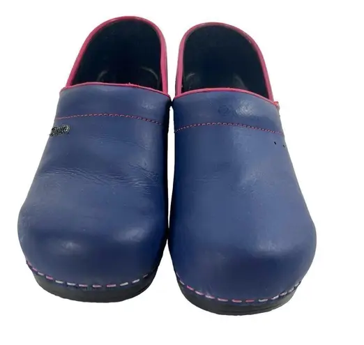 Sanita Professional San Flex Closed Back Clogs in Blue/Pink Blue Size 9