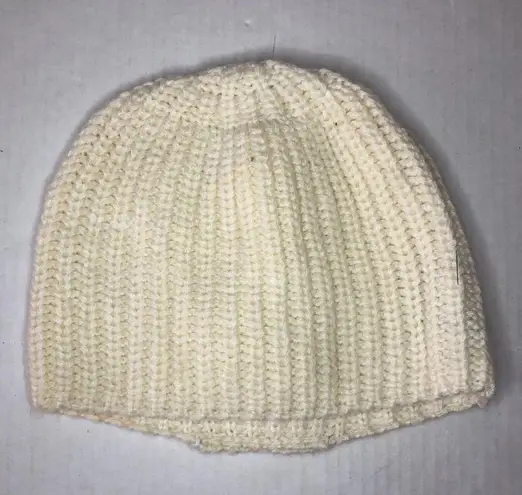 Moda International Hat Cream Knit Winter Hat EUC One Size Beanie