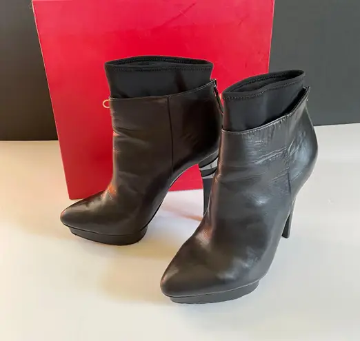 Charles Jourdan Paris Women's Alda Ankle Boot Sz 9.5 Black