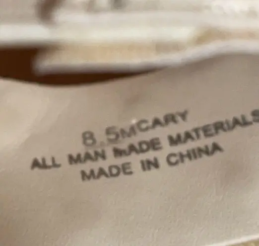 Dolce Vita Cary Off White Studded Slip on Sandal size 8.5