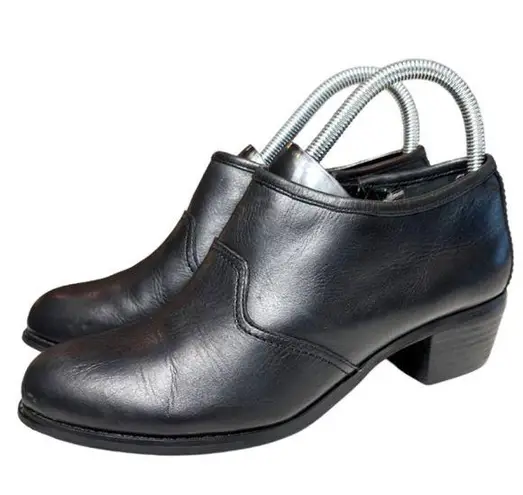 | Michelle D | Black Leather Low