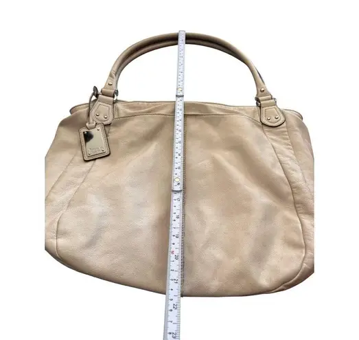 Tignanello Womens Leather Cream Tote Handbag SKU CS8032/J622364 Size L