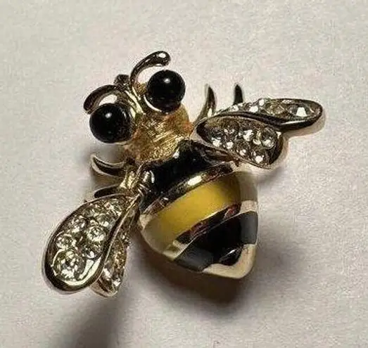 Rhinestone & Enamel Bee Insect Gold Tone Yellow & Black Brooch Pin Moving Wings