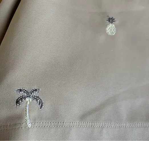 Coral Bay Golf Shorts Tan Embroidered Design Size 30 Sporty Lightweight Preppy
