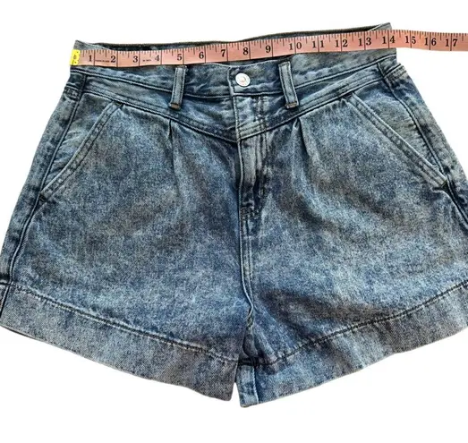 American Eagle  Sz 4 Women's Blue Acid Wash High Rise Mom Jean Shorts 90's