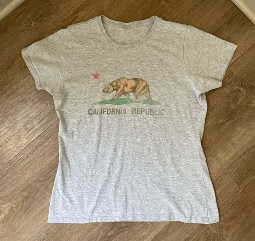 California Republic Bear Graphic T