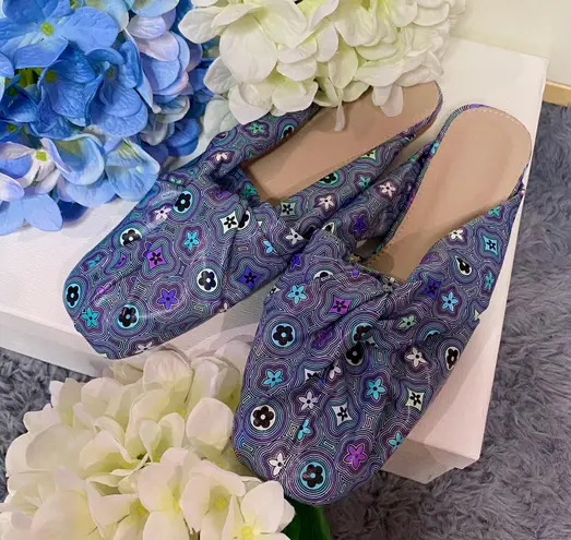 Boutique NEW Retro Mules