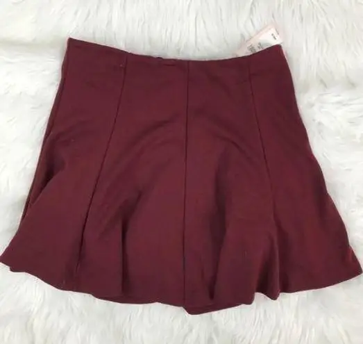 Banana Republic  Women's Skirt Burgundy Sz 6 A-Line Casual Petite Flare Paneled