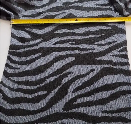 Time And True Gray & Black Zebra Print Sweater Dress Size L Size L