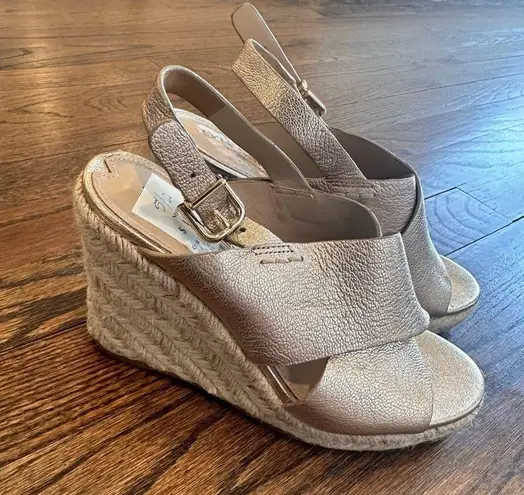 via spiga Gold Eapadrille Wedge 5.5 Pristine Condition