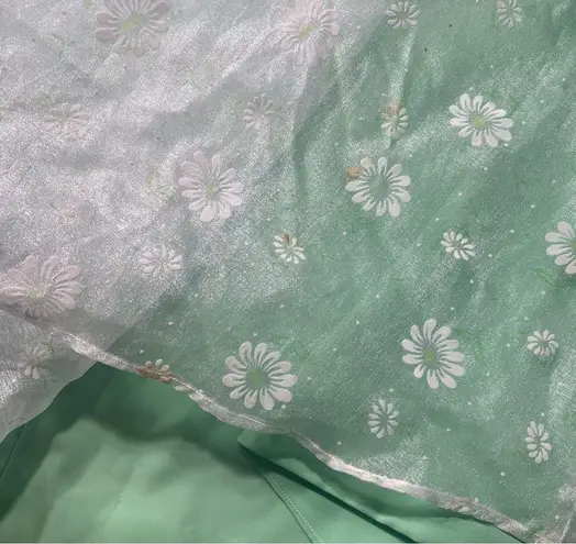 Vintage Daisy Maxi Dress Flutter sleeve overlay Green pearl white fairytale