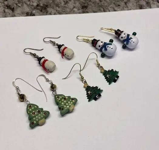 Lot Of 4 Earrings Pierced Christmas Holiday Dangle / Christmas Trees / Snowmen