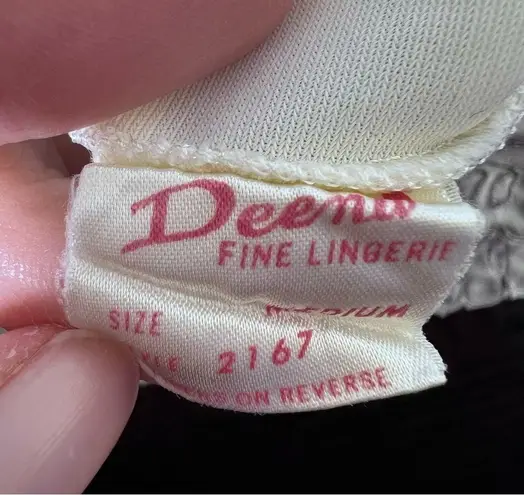 Vintage Deena Fine Lingerie White Embroidered Skirt Slip Size M