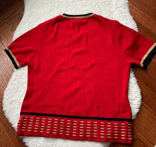 Red black gold trim short sleeve Crewneck sweater Size M - Image 2
