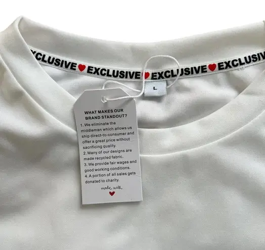 LARGE White Red Print Holiday Christmas Tree Long Sleeve Pullover Tee T