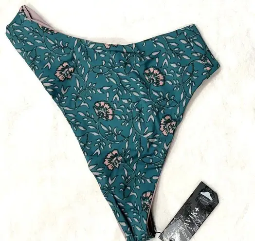 NWT Tavik Ali Moderate Swim Bottom Wild Flower Print in Storm Green