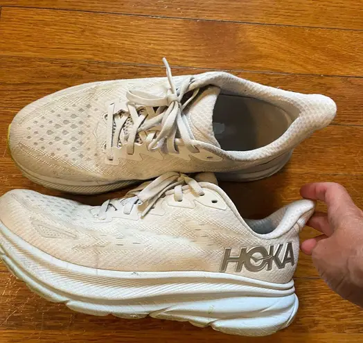 Hoka Clifton 9s