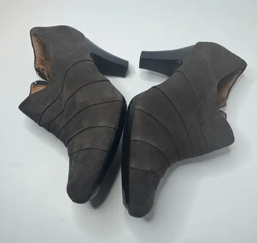 Clarks  Society Gown Pewter Suede Ankle Booties Size 8M - Image 1