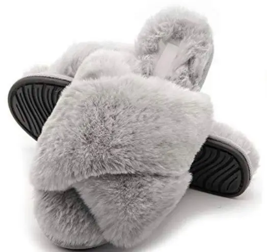 Woman’s Gray Fluffy Faux Fur Slippers Size undefined