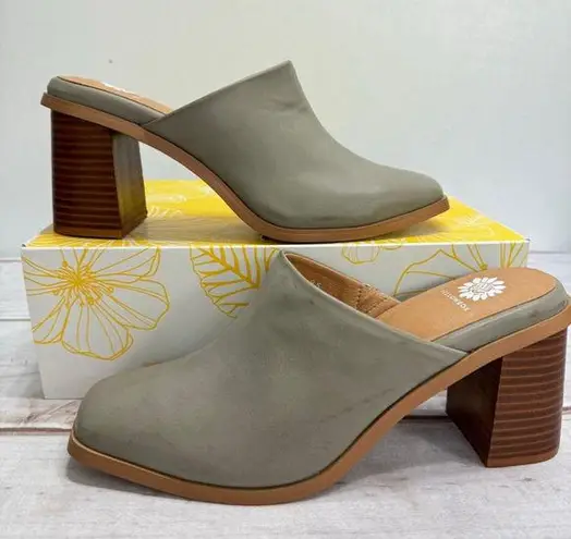 Yellow Box Marylou Light Gray Block Heel Mules Size 9.5 NEW