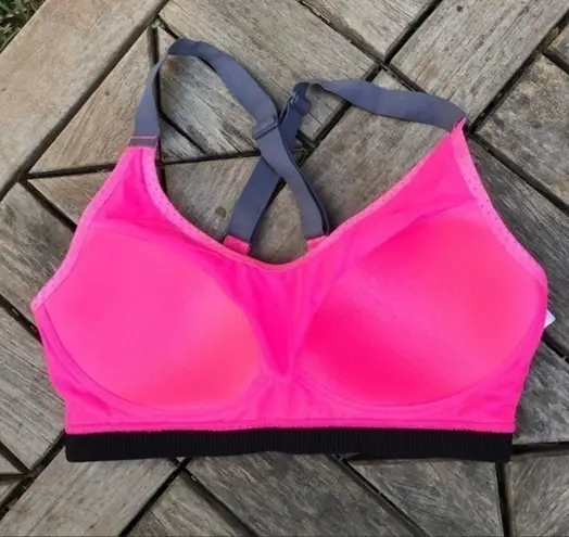 Victoria's Secret  VSX Sports Bra Size 32D