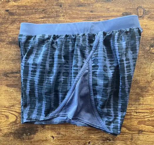 Under Armour Blue & Black Patterned Athletic Running Shorts