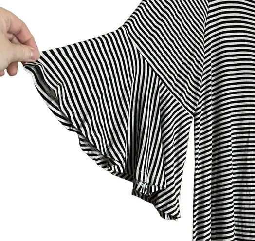 Harlow & Rose Black & White Striped T