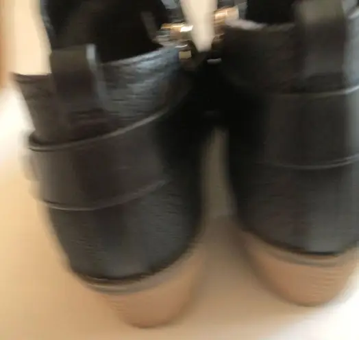 Dr. Scholls Dr. Scholl’s Booties Babble Ankle Boots Black Sz 7.5 NWOT Silver Buckle Strap