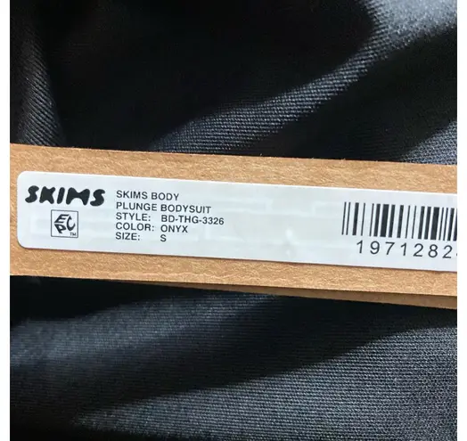 SKIMS Body Unlined Plunge Bodysuit S