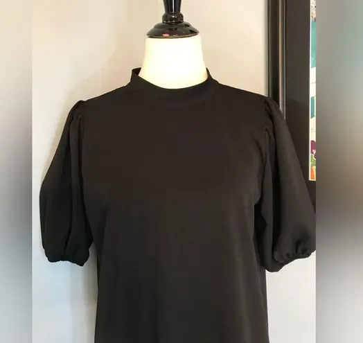 Black Short Sleeve Knee