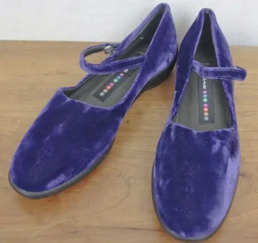 Nina Vintage Purple Velour mary Jane Flats Size 8M